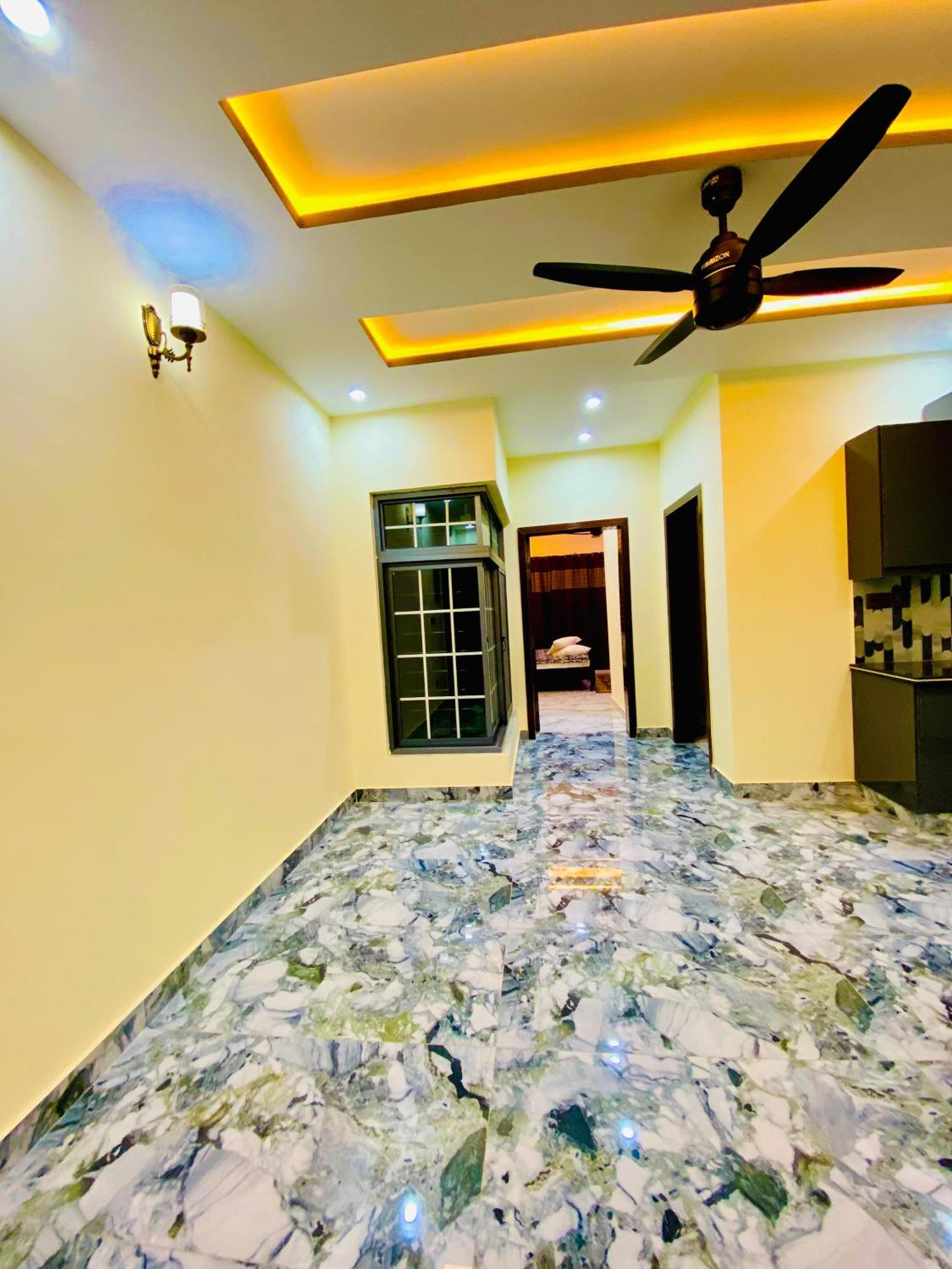 Moonlight Guest House Rawalpindi Bagian luar foto