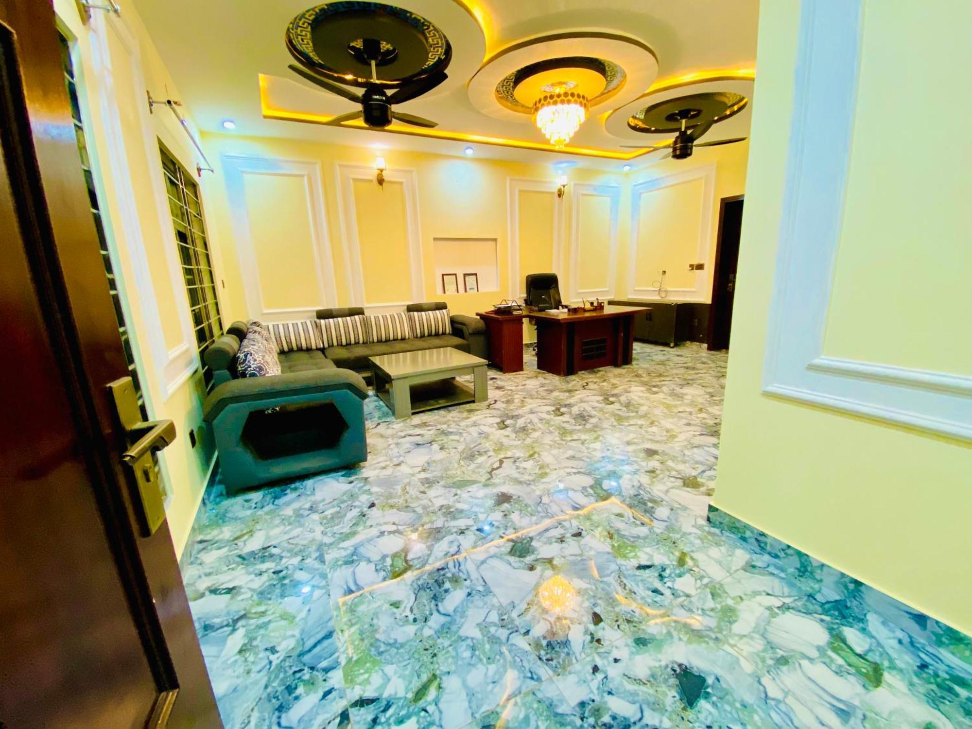Moonlight Guest House Rawalpindi Bagian luar foto