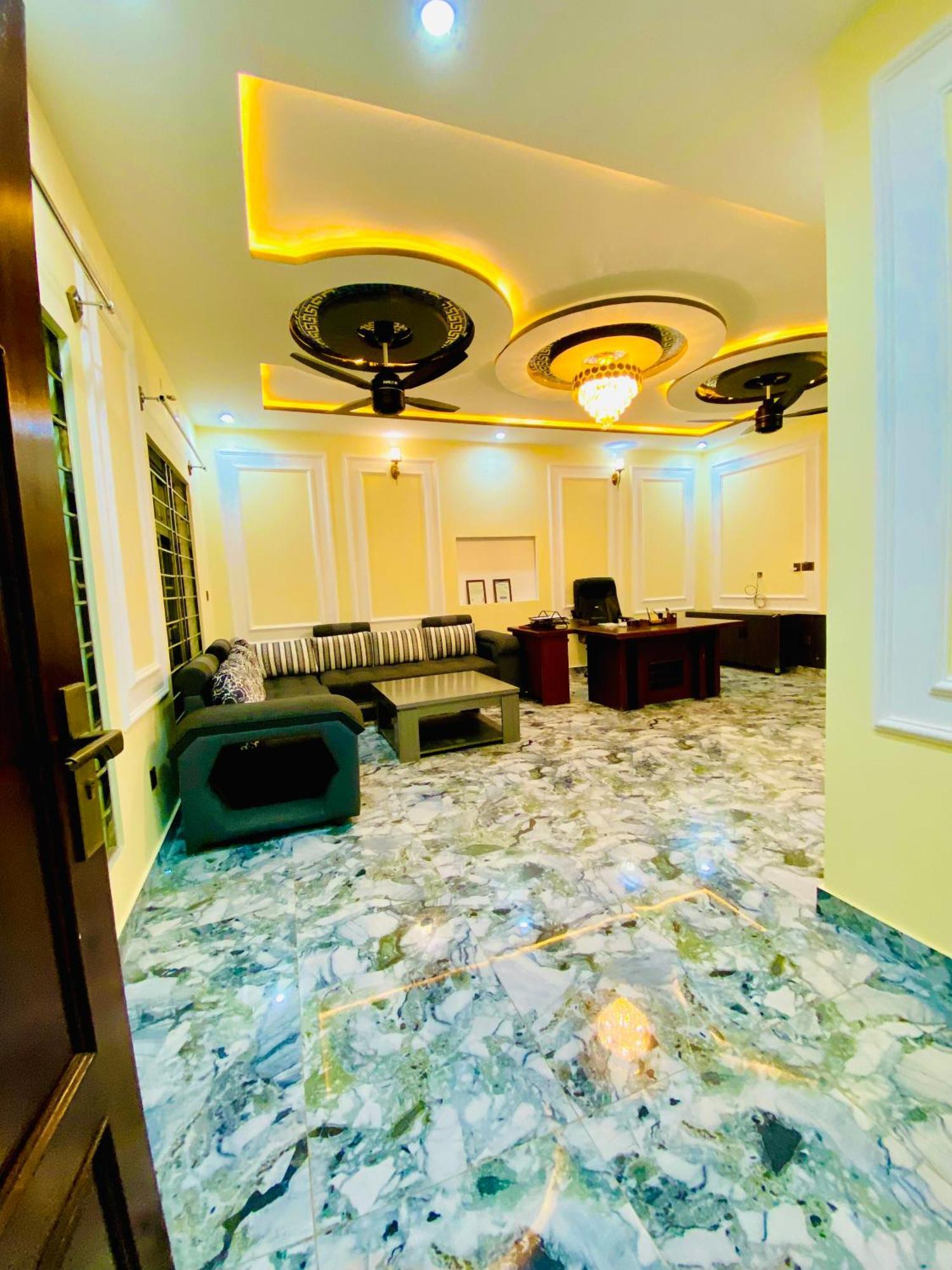 Moonlight Guest House Rawalpindi Bagian luar foto