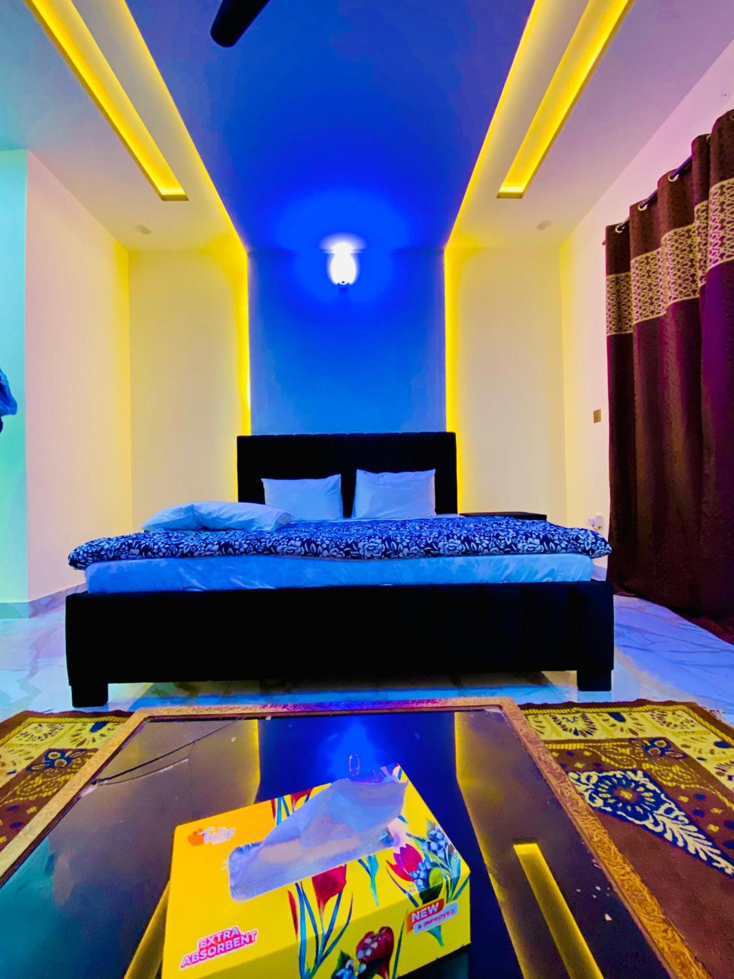 Moonlight Guest House Rawalpindi Bagian luar foto