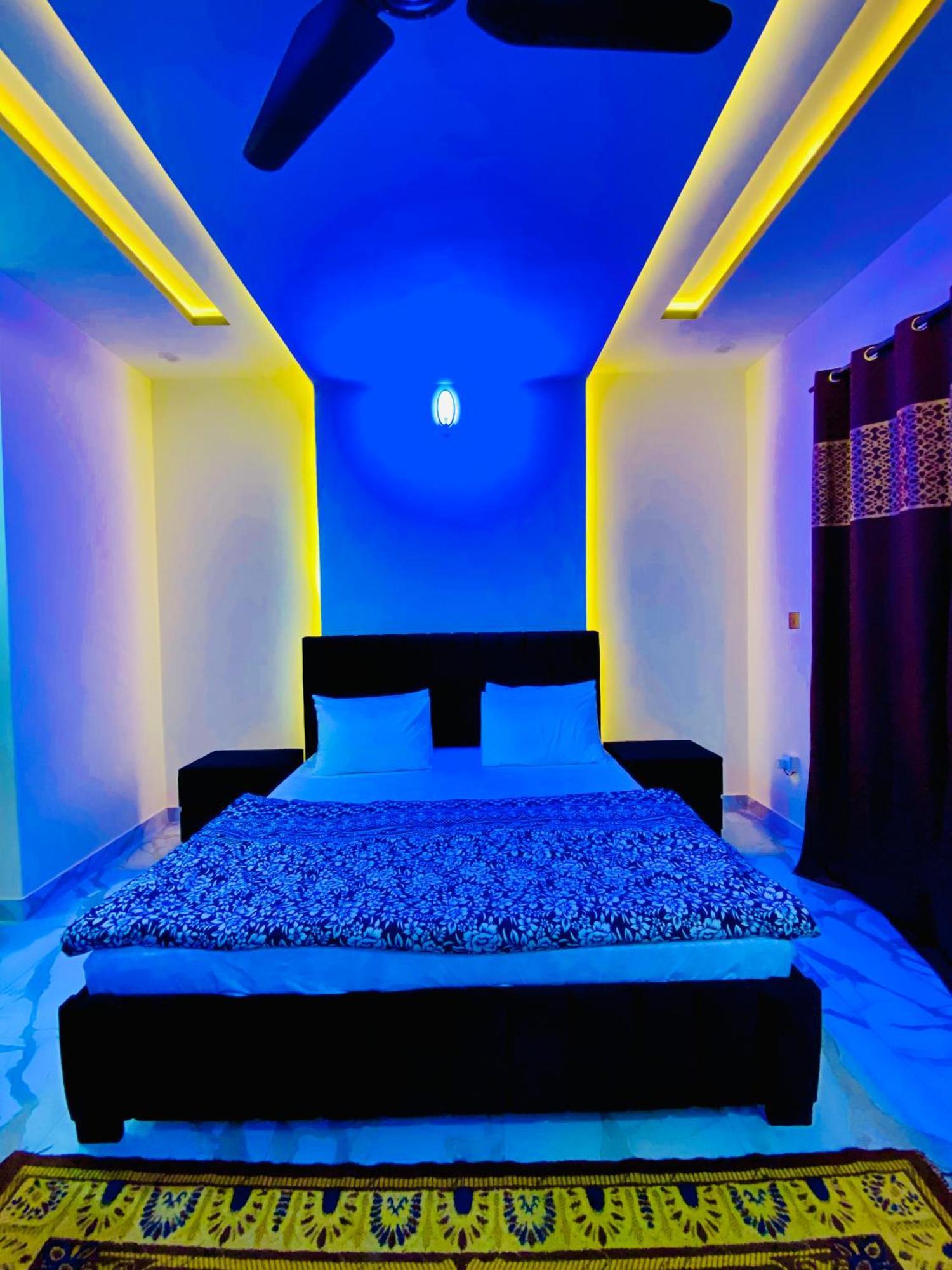 Moonlight Guest House Rawalpindi Bagian luar foto