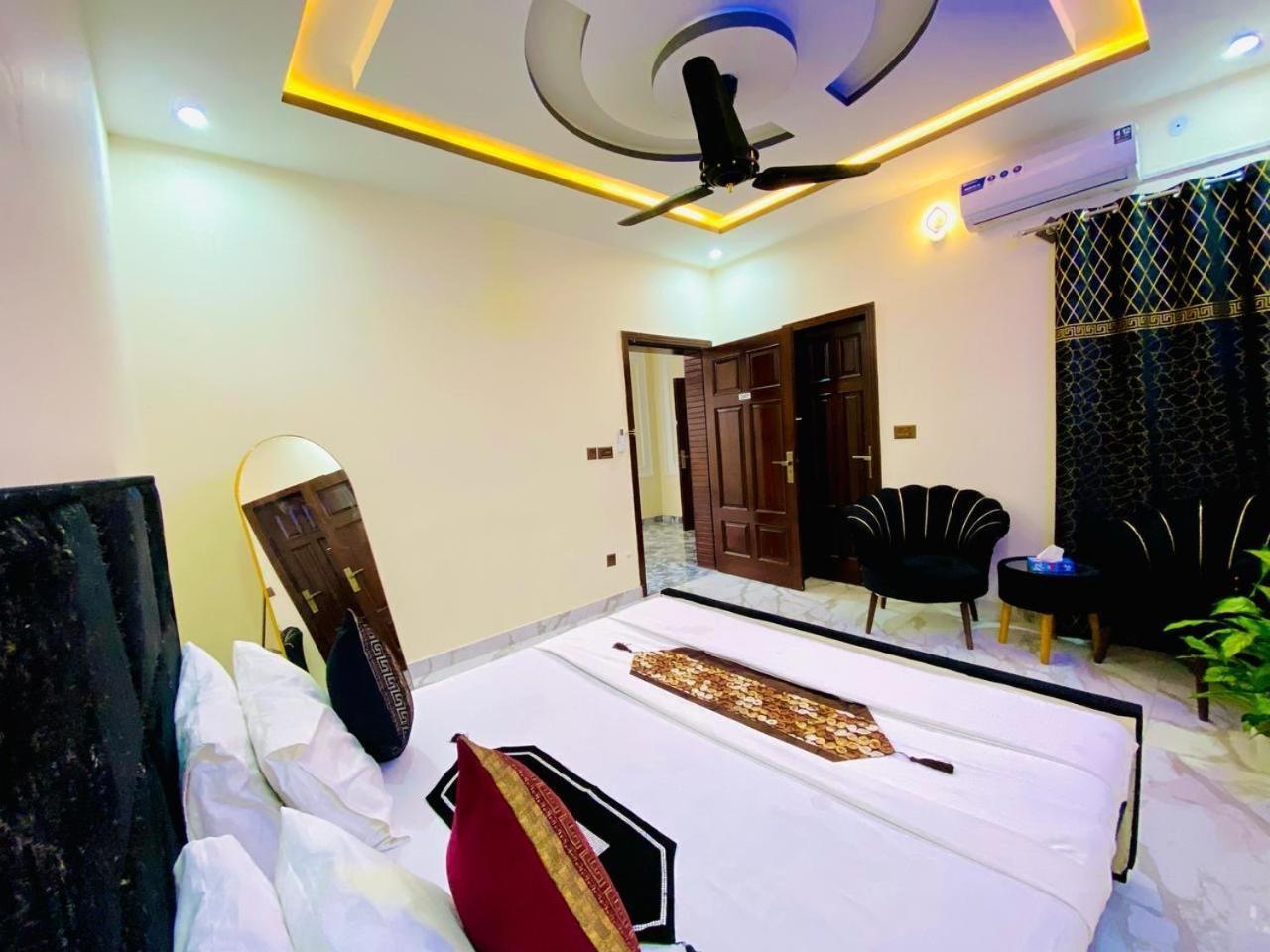Moonlight Guest House Rawalpindi Bagian luar foto