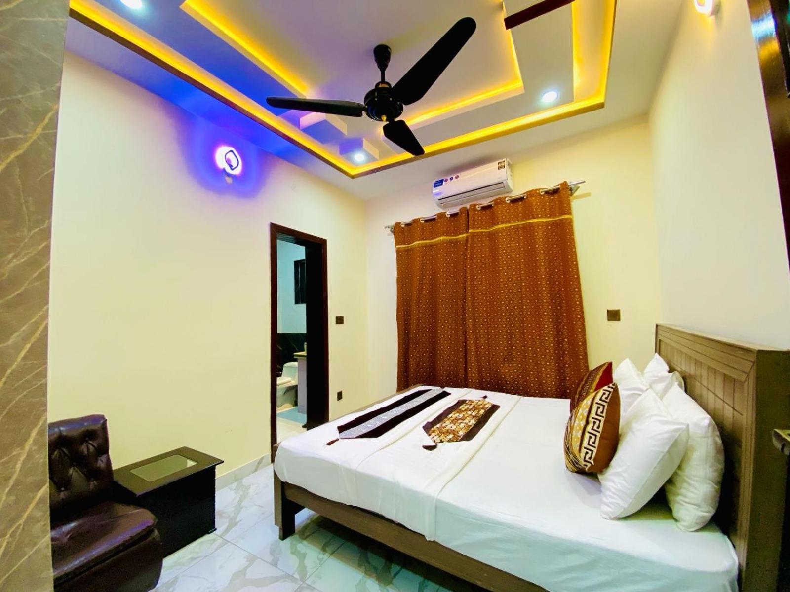 Moonlight Guest House Rawalpindi Bagian luar foto